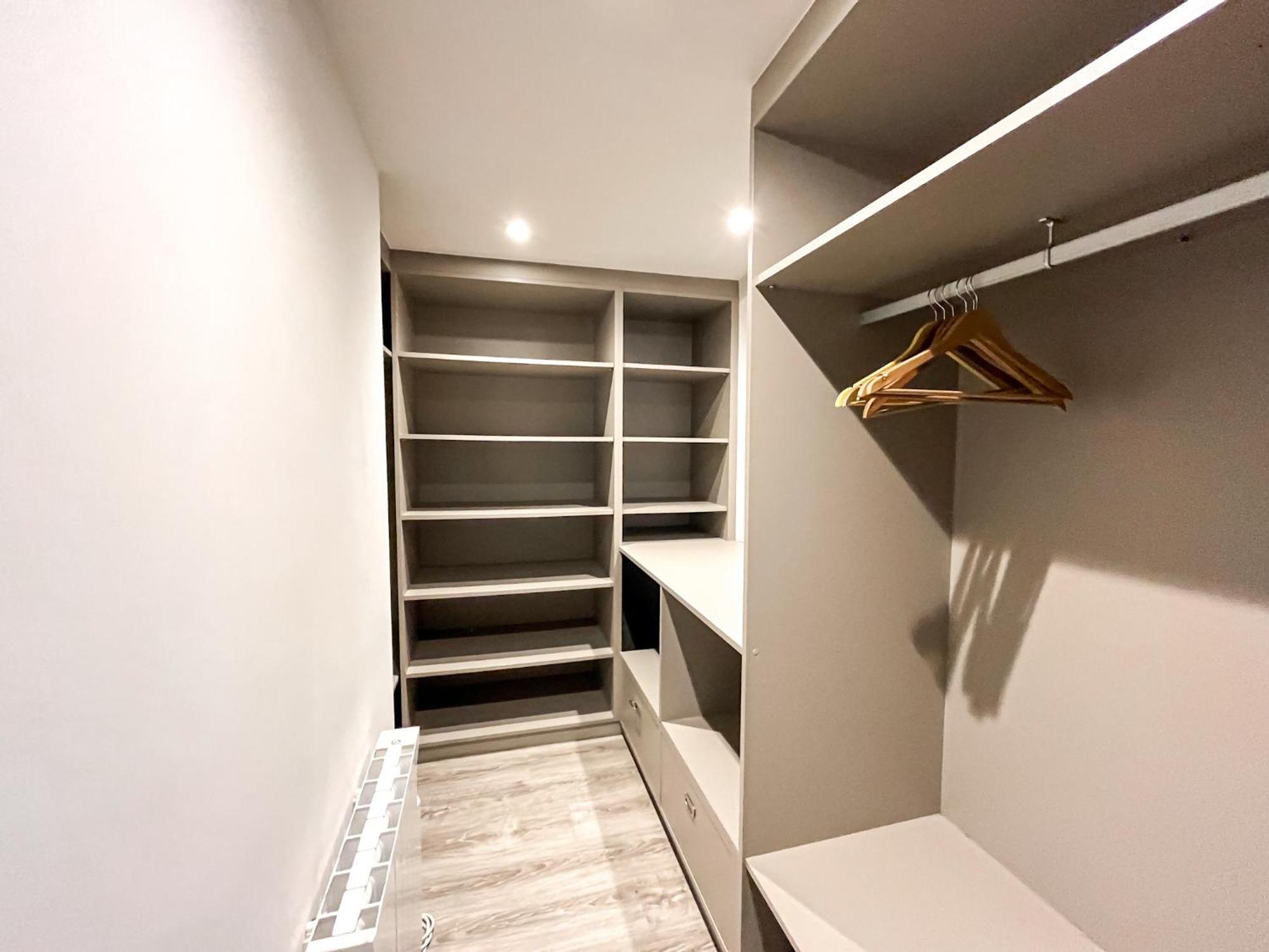 Old Town Duplex With Character Apartamento
