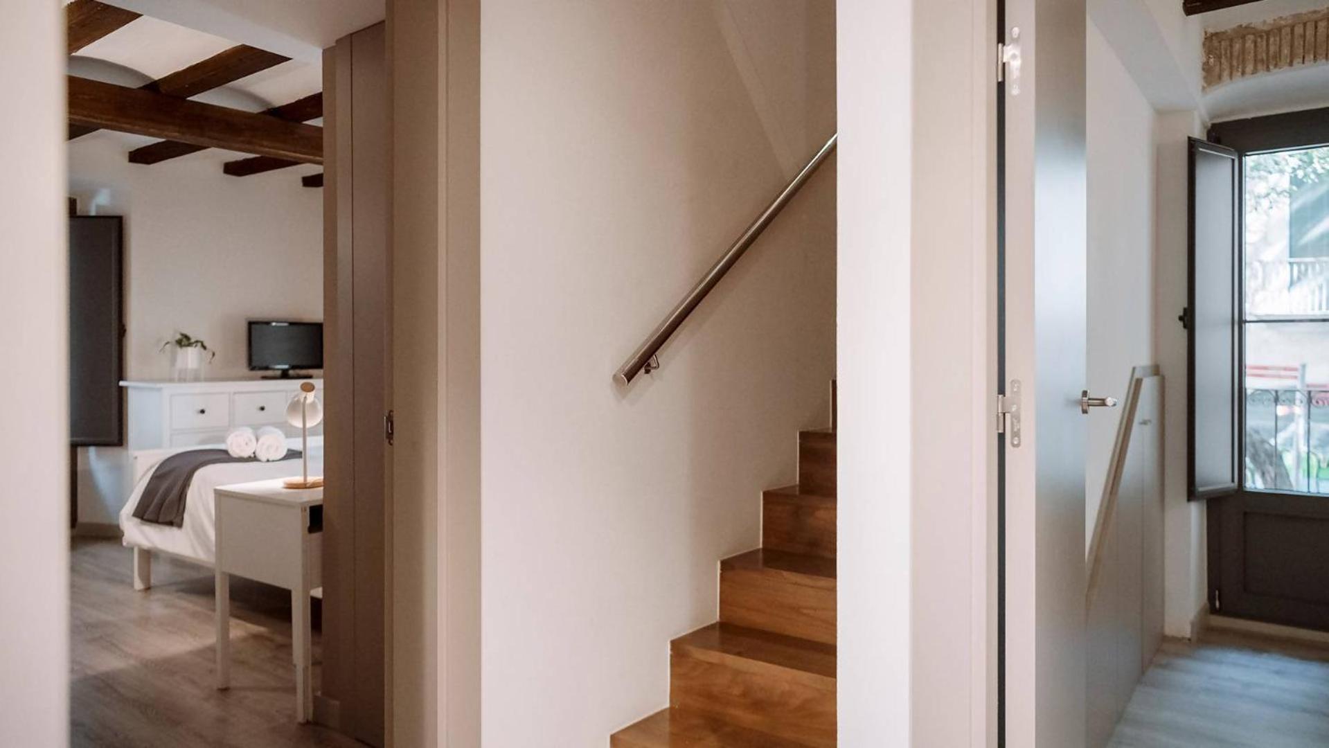 Old Town Duplex With Character Girona
